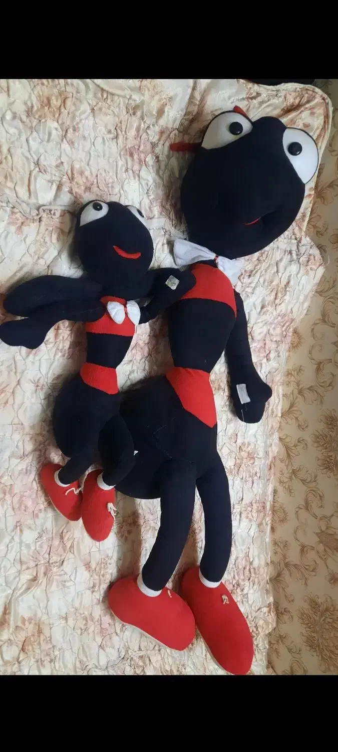 دوعدد عروسک مورچه|اسباببازی|یاسوج, |دیوار