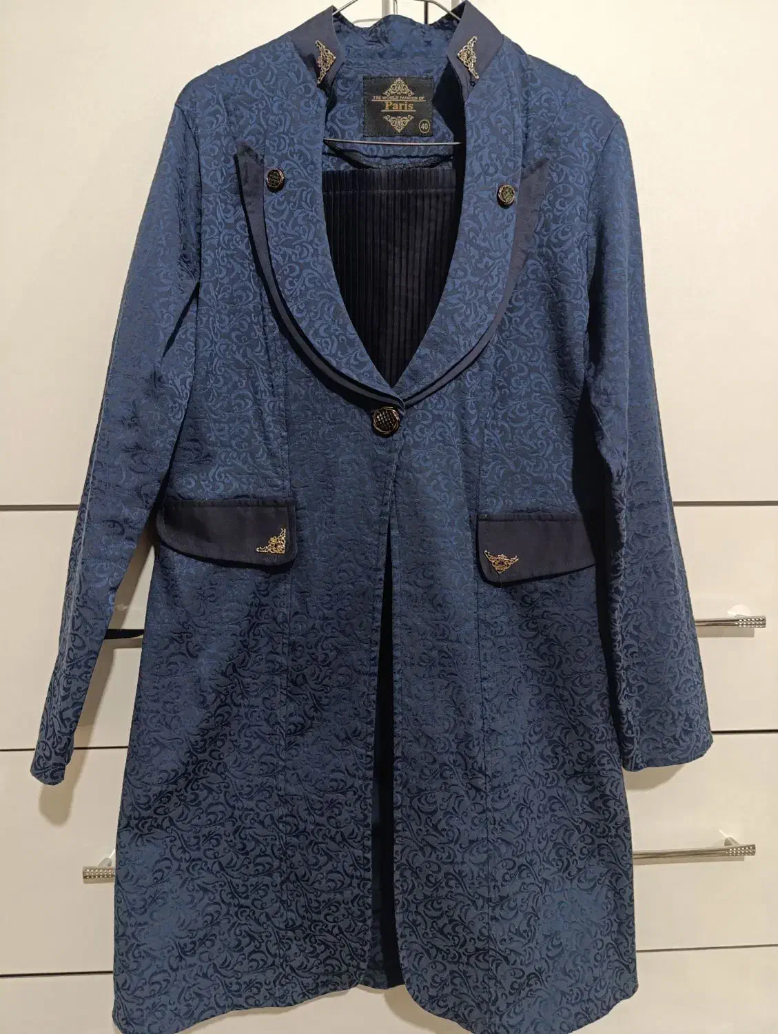 مانتو|لباس|ایجرود, |دیوار