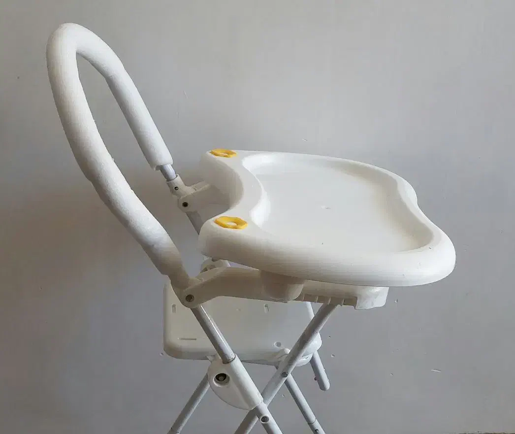 صندلی و میز بچه و نوزاد|تخت و صندلی بچه|خرم‌آباد, |دیوار