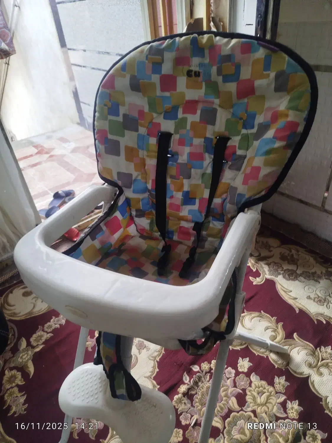 صندلی کودک|تخت و صندلی بچه|اندیمشک, |دیوار