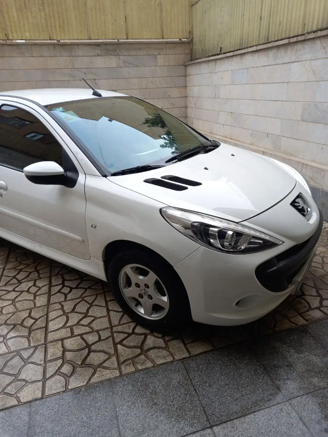 ۲۰۷ ۱۴۰۱|خودرو سواری و وانت|تهران, زرکش|دیوار