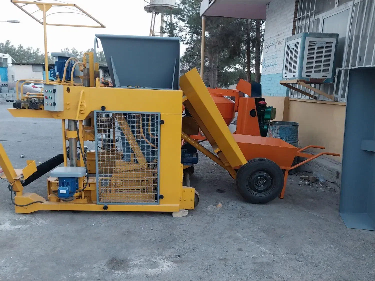 بلوک زن باسیلو۷۰۰کیلویی|ماشین‌آلات صنعتی|اصفهان, ارغوانیه|دیوار