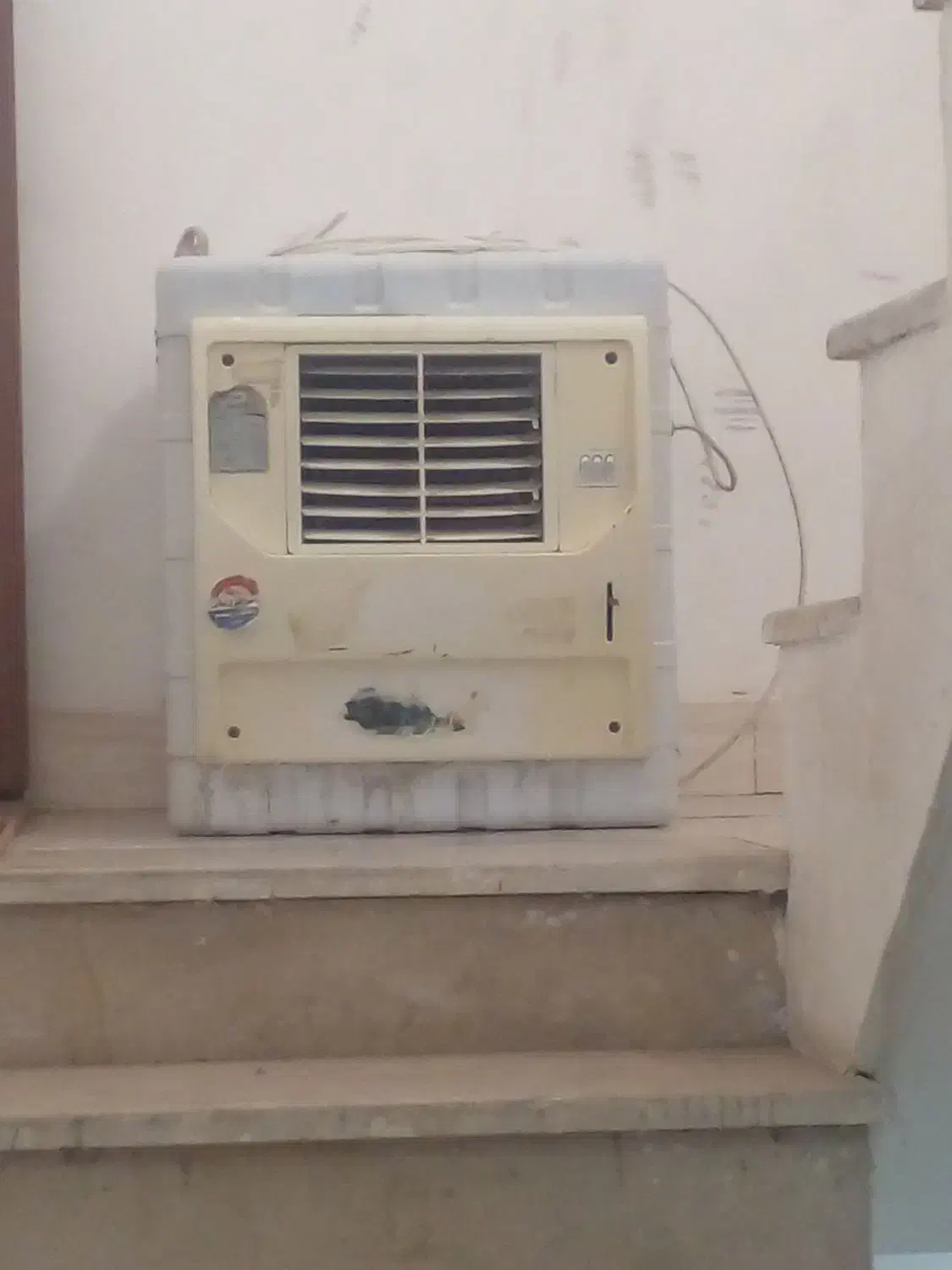 کولرآبی|کولر آبی|تبریز, |دیوار