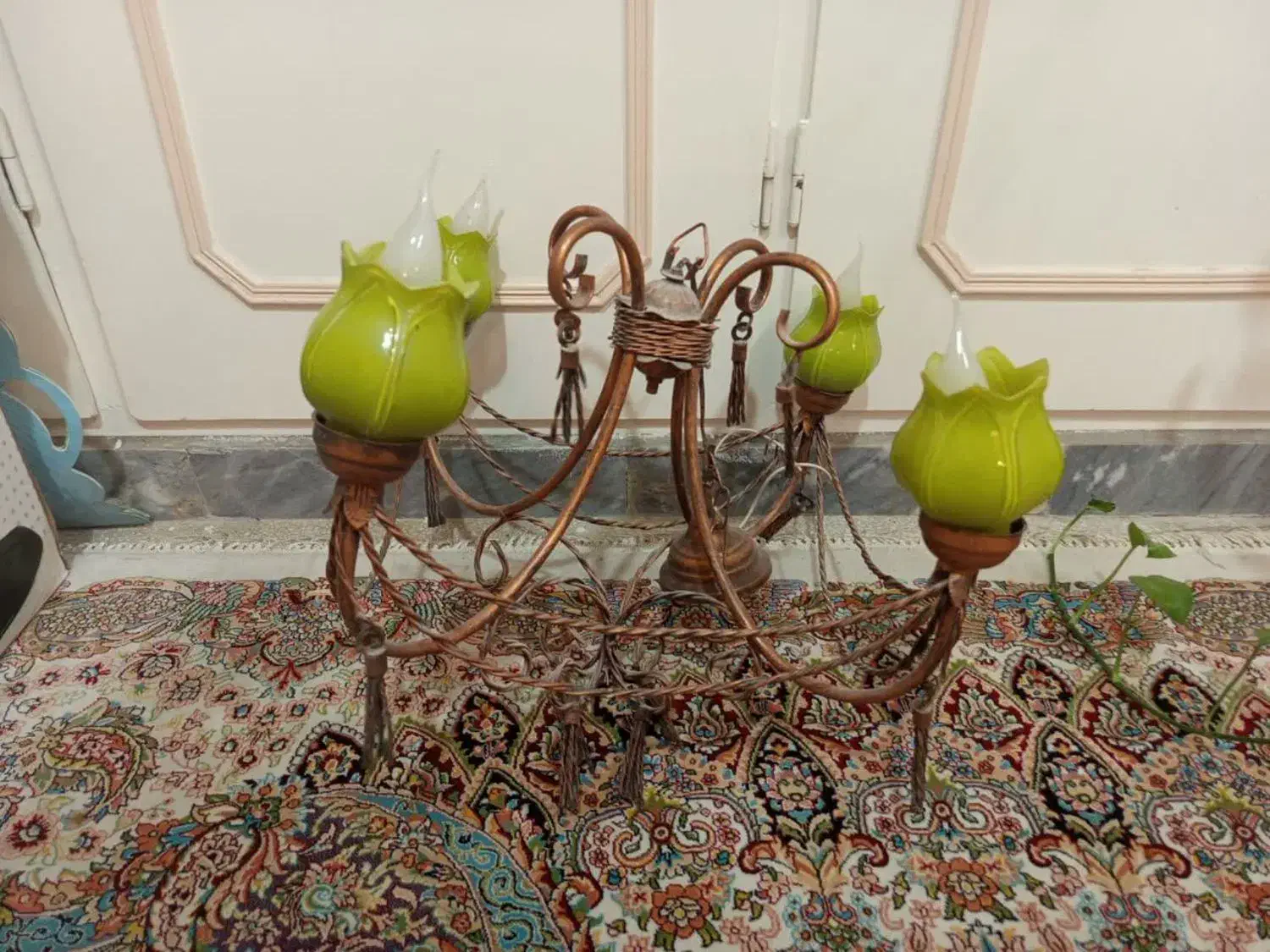 لوستر|لوستر و چراغ آویز|قم, نیروگاه|دیوار