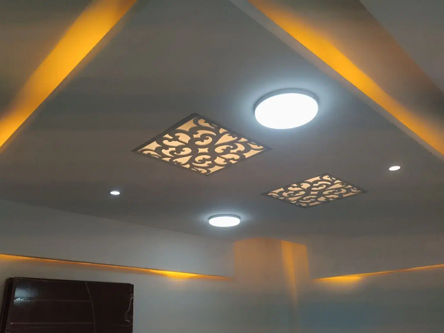 اجرای سقف کاذب کناف تایل دامپا|خدمات پیشه و مهارت|لردگان, |دیوار