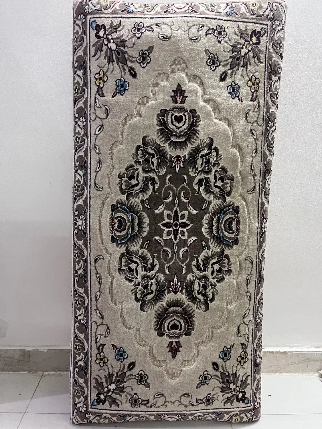 پشتی در حد نو|پشتی|گرگان, |دیوار