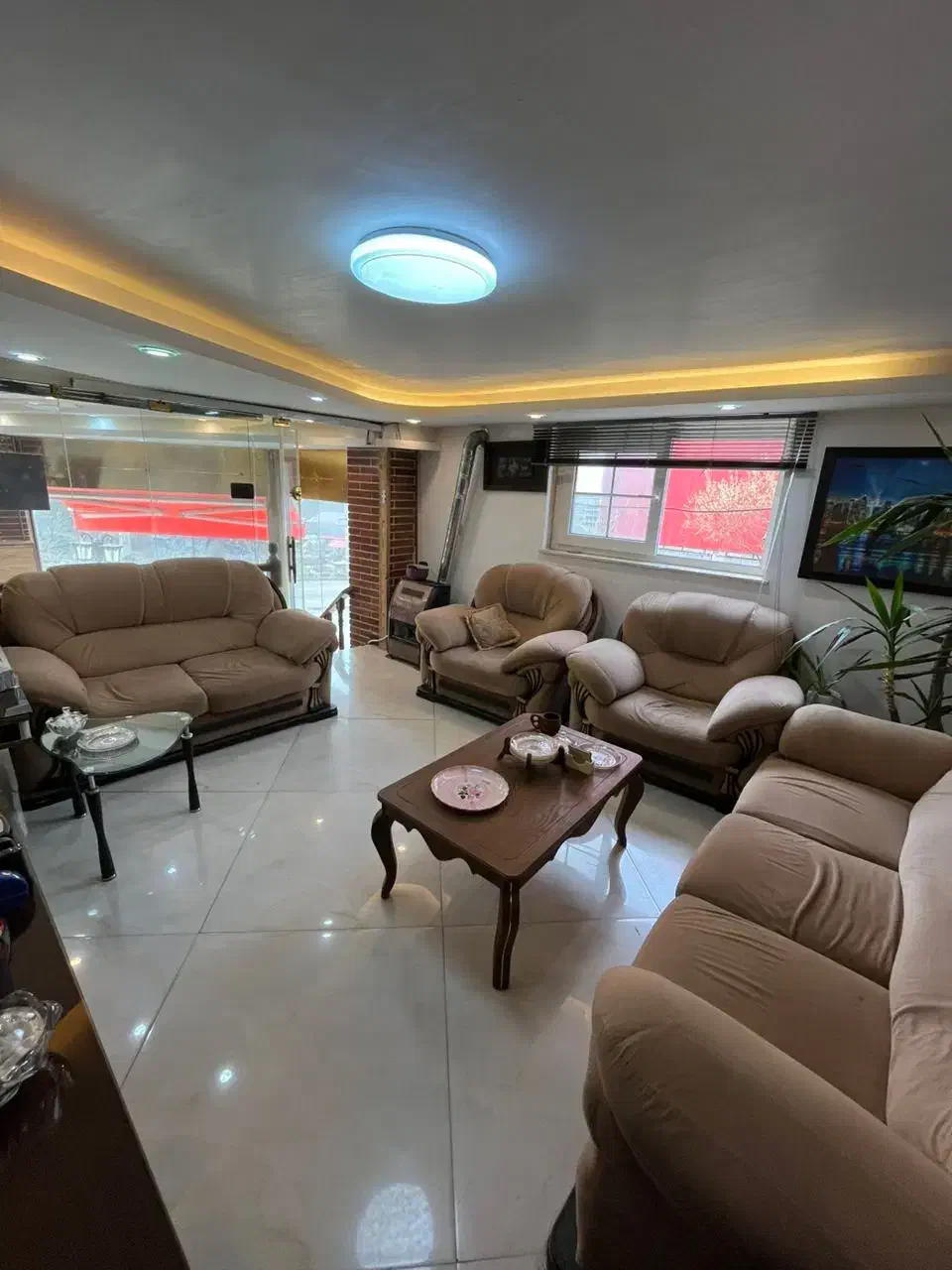 مبلمان ۷ نفره نراد|مبلمان خانگی و میز عسلی|لاهیجان, کوه بیجار|دیوار