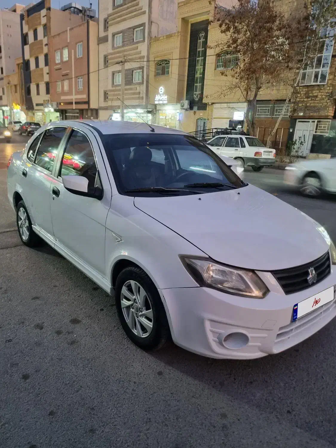 ساینا مدل ۹۷|خودرو سواری و وانت|شاهینشهر, شهرک پردیس|دیوار