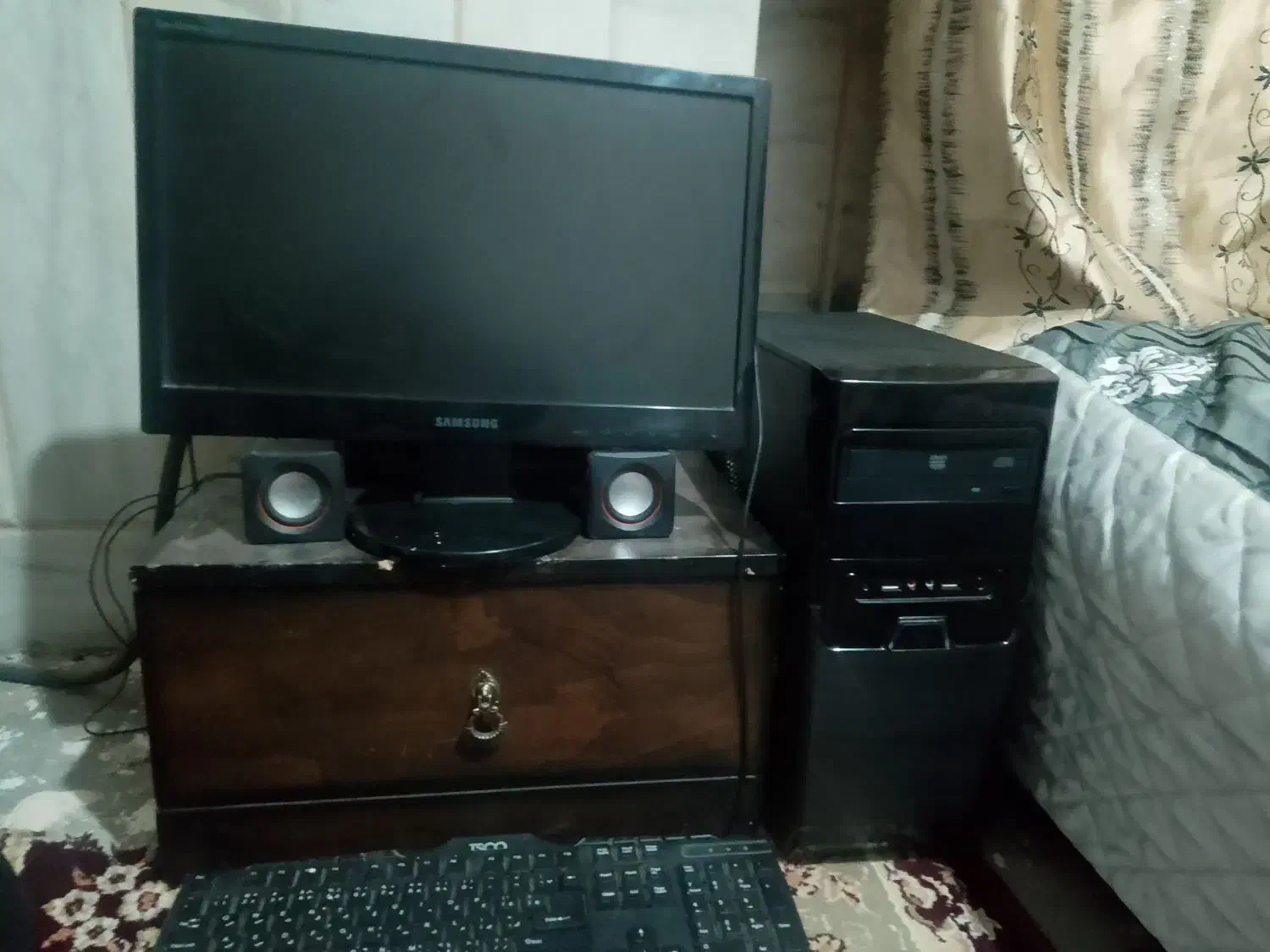 کامپیوتر.|رایانه رومیزی|تایباد, |دیوار