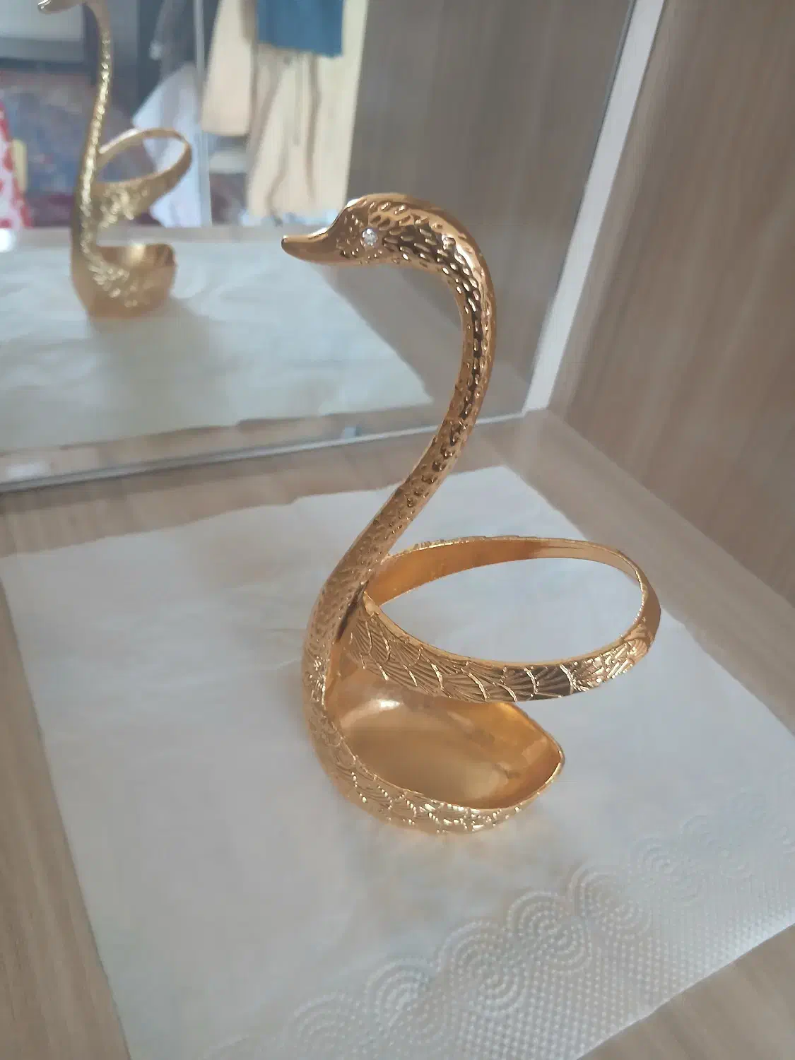 قوطلایی بسیارزیبا|صنایع دستی و سایر لوازم تزئینی|شاهینشهر, گزبرخوار|دیوار