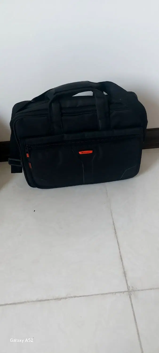 کیف|کیف، کفش، کمربند|آمل, |دیوار