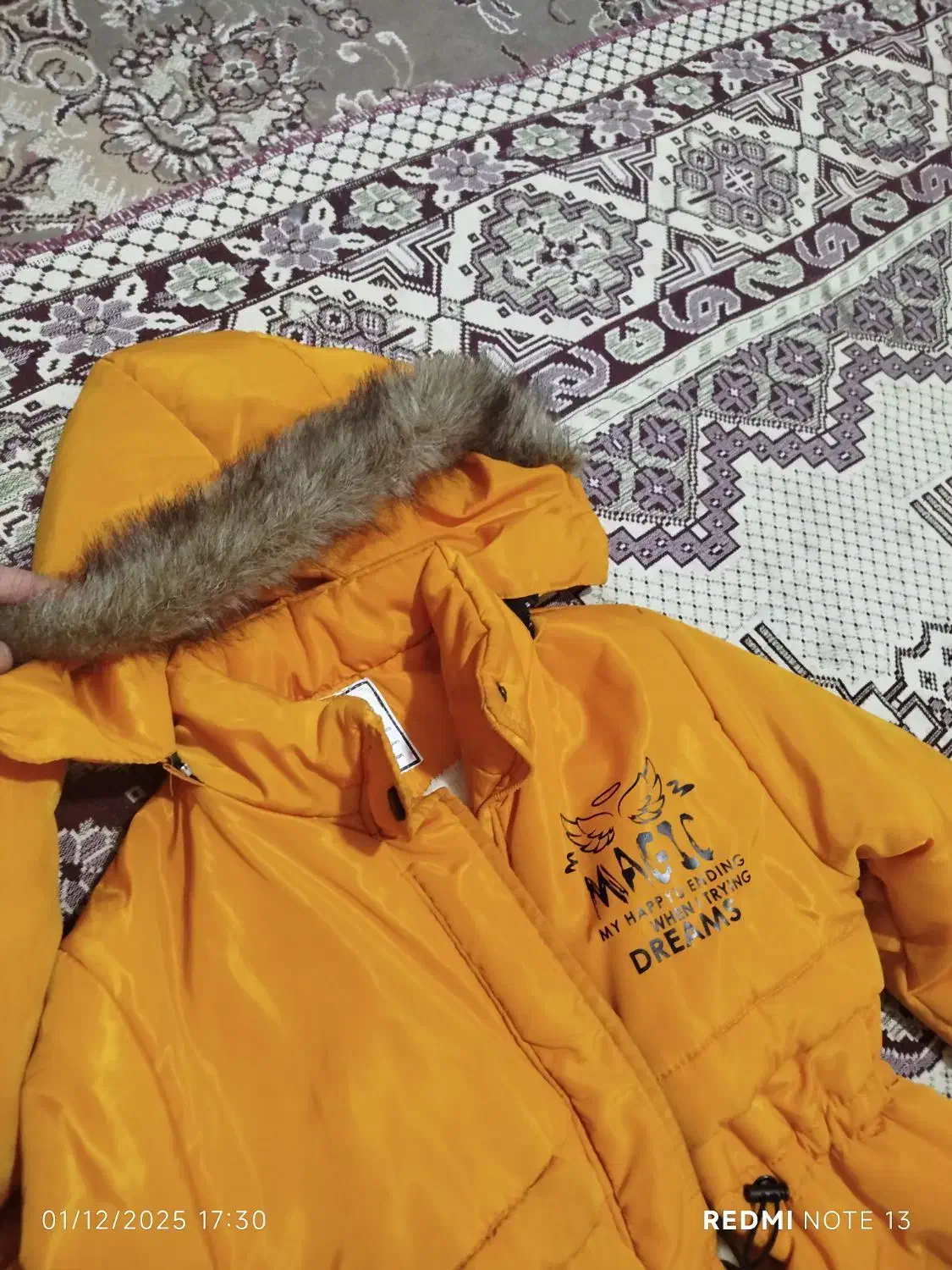 کاپشن|لباس|نیشابور, فردوسی جنوبی|دیوار