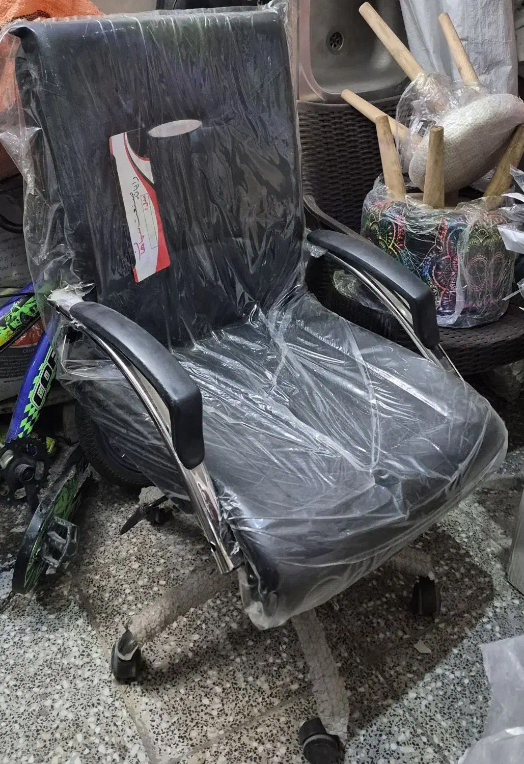 میز و صندلی مدیریت|مبلمان اداری|اصفهان, شیخ طوسی|دیوار