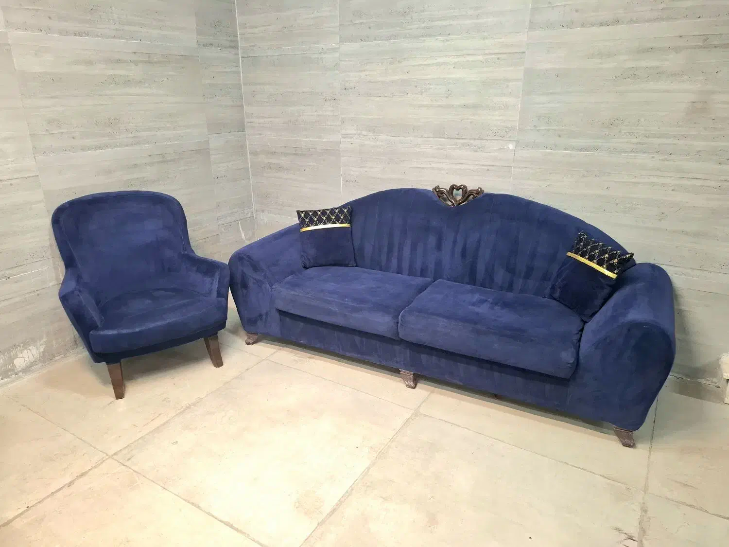 مبل کلاسیک آبی دست دوم سالم|مبلمان اداری|اصفهان, جلالیه|دیوار