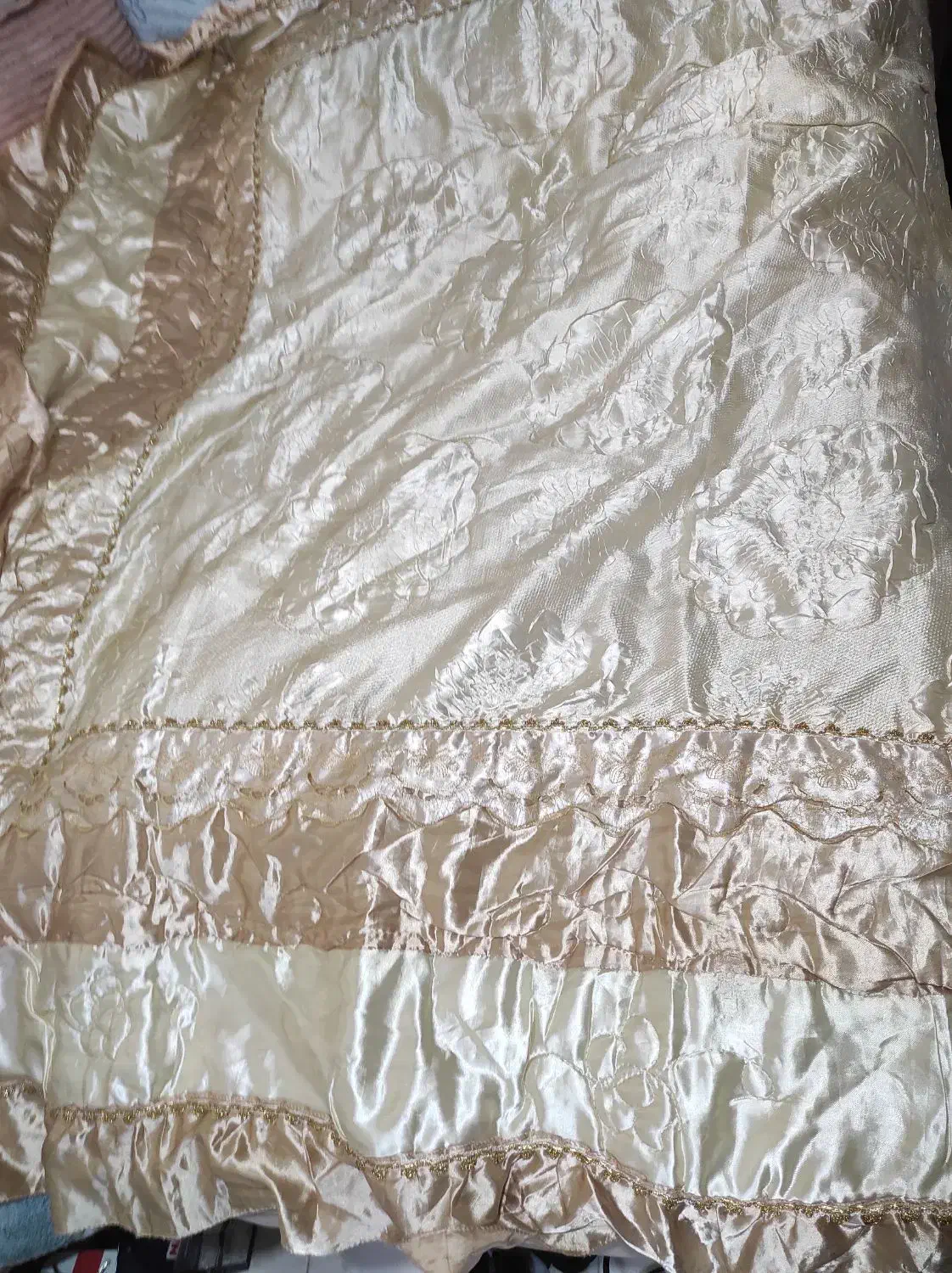 رو تختی طلایی دونفره|سرویس روتختی|بروجرد, |دیوار