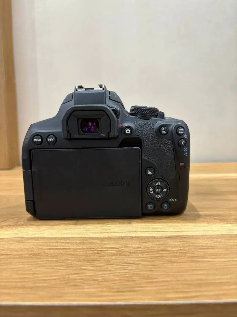 فروش دوربین Canon 850D + لنز 18-135mm IS USM|دوربین عکاسی و فیلم‌برداری|بندر ماهشهر, |دیوار