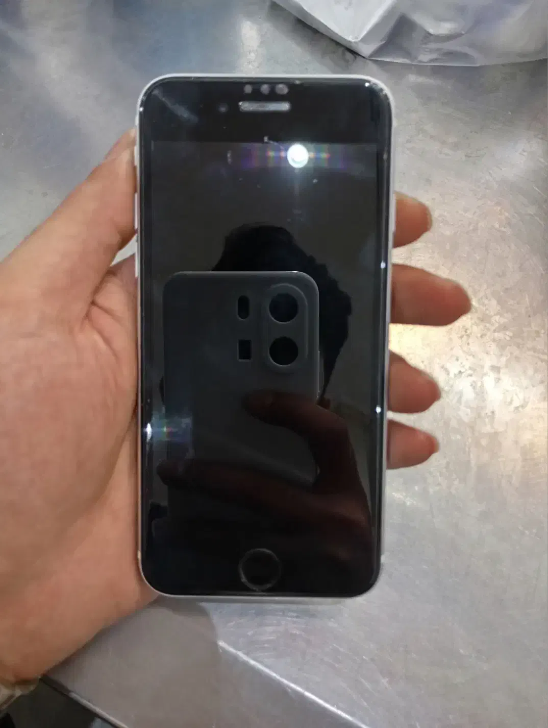 iPhone se 2020|موبایل|مشهد, ده دی|دیوار