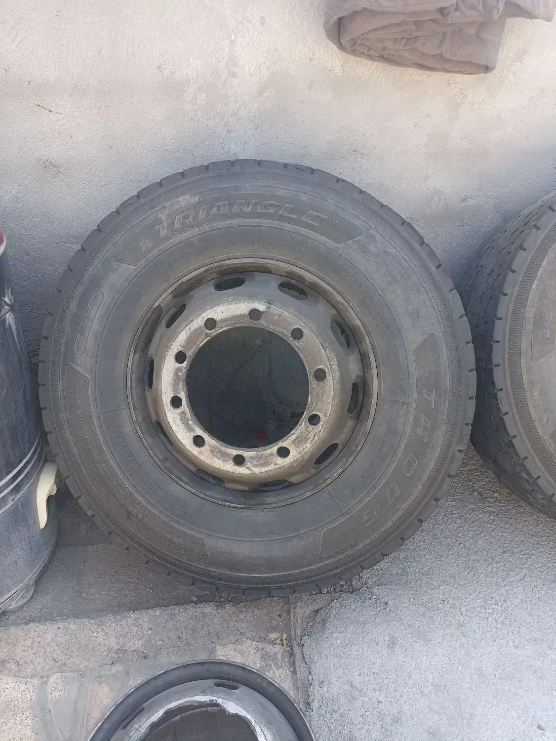 لاستیک تریلی|قطعات یدکی و لوازم جانبی|تربت جام, حافظ|دیوار