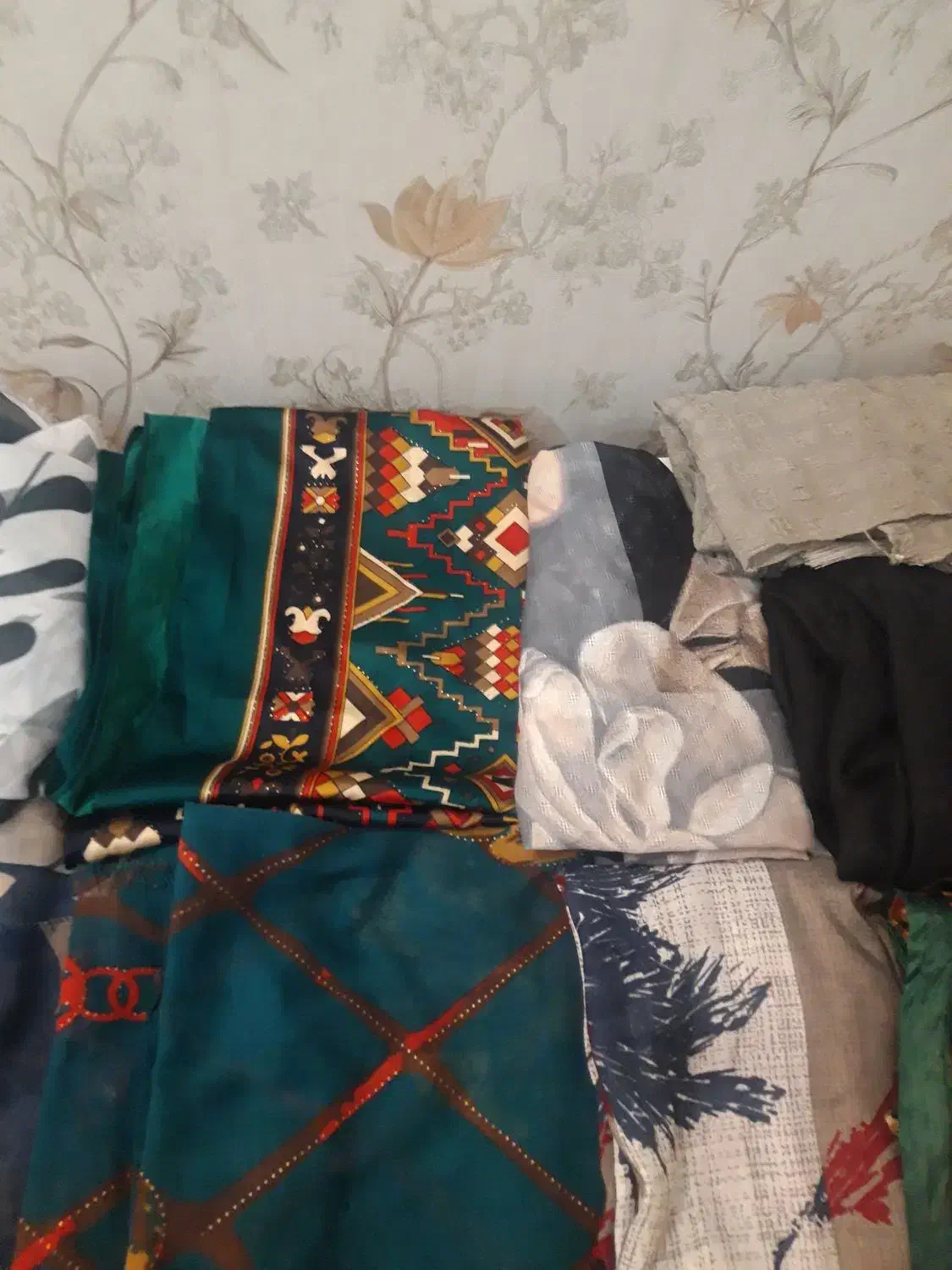 یازده عدد روسری  وشال|لباس|شیراز, شهرک ایثار|دیوار