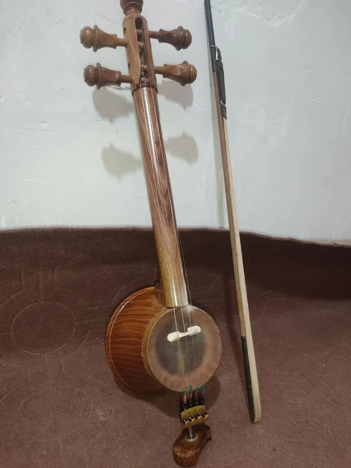 کمانچه نو فروشی|سازهای سنتی|پرند, فاز ۰|دیوار