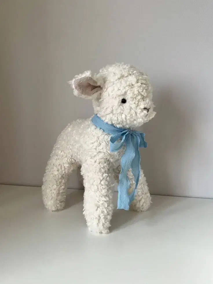 عروسک به بعبعی|اسباببازی|رودهن, |دیوار