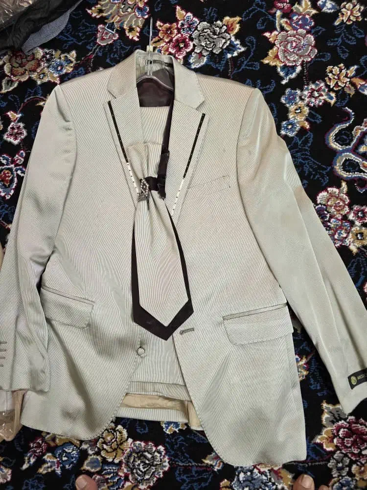 کت اسپورت و کت شلوار|لباس|صدرا-فارس, فاز ۱|دیوار