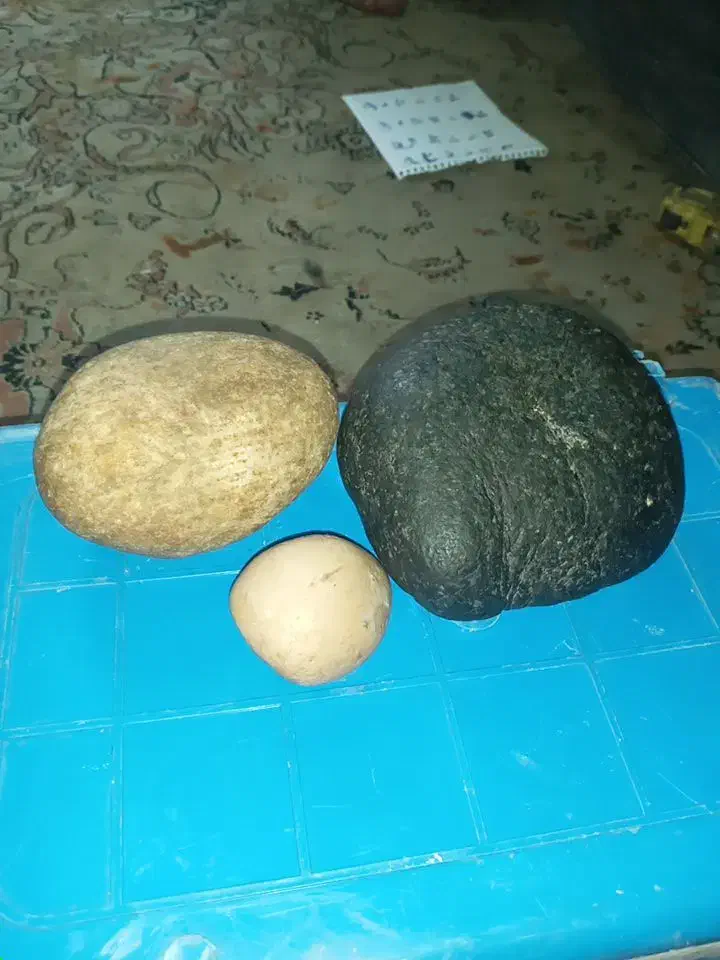 سه قطعه سنگ قدیمی بامهر بشرط اصالت|کلکسیون اشیاء عتیقه|تهران, پاسداران|دیوار