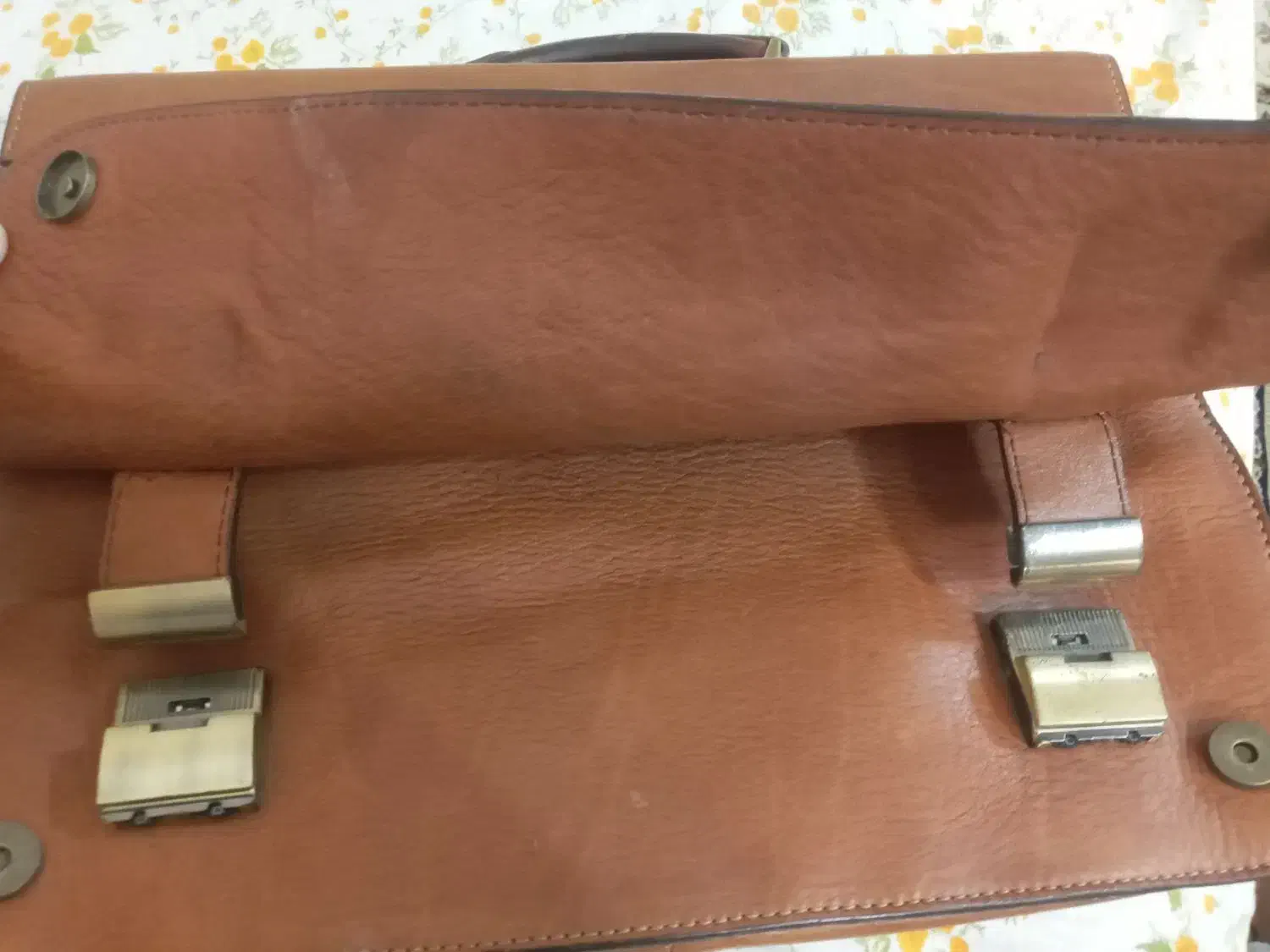 کیف چرم سالم|کیف، کفش، کمربند|مراغه, |دیوار