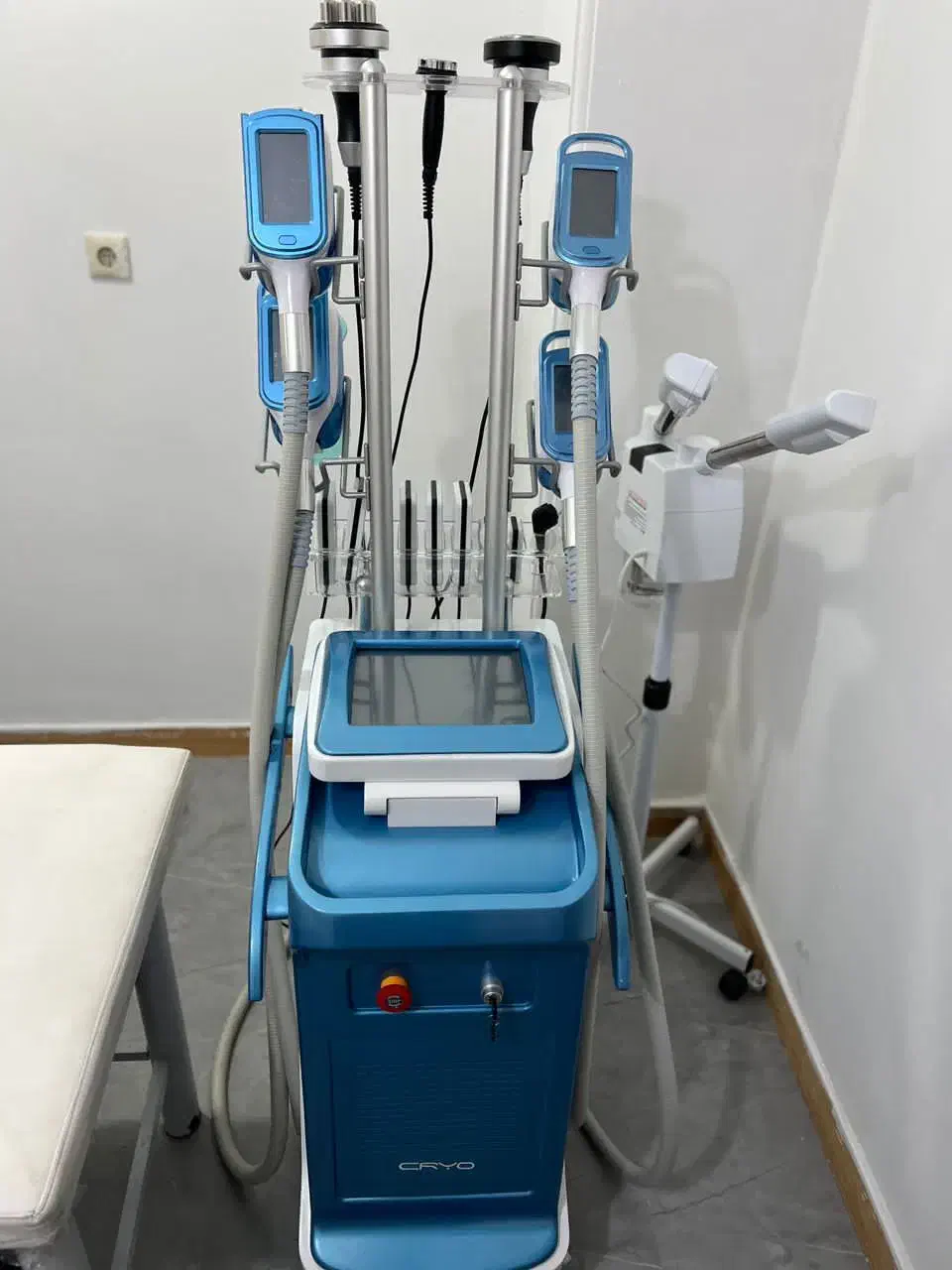 فروش و تعمیرات دستگاه لیزر و زیبایی|آرایشی، بهداشتی، درمانی|کرج, گلشهر|دیوار