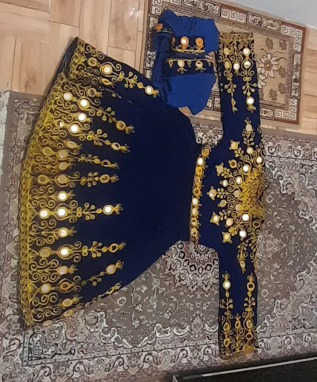 لباس گند افغانی|لباس|باغستان, |دیوار