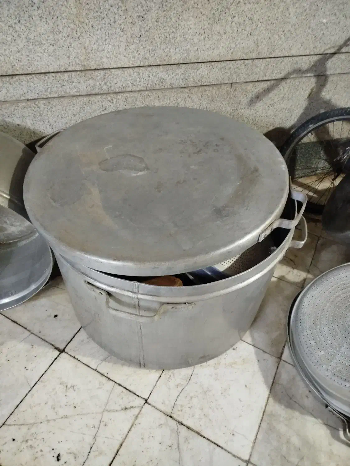 دیگ|ظروف پخت‌وپز|اهواز, فاز ۲ پادادشهر|دیوار