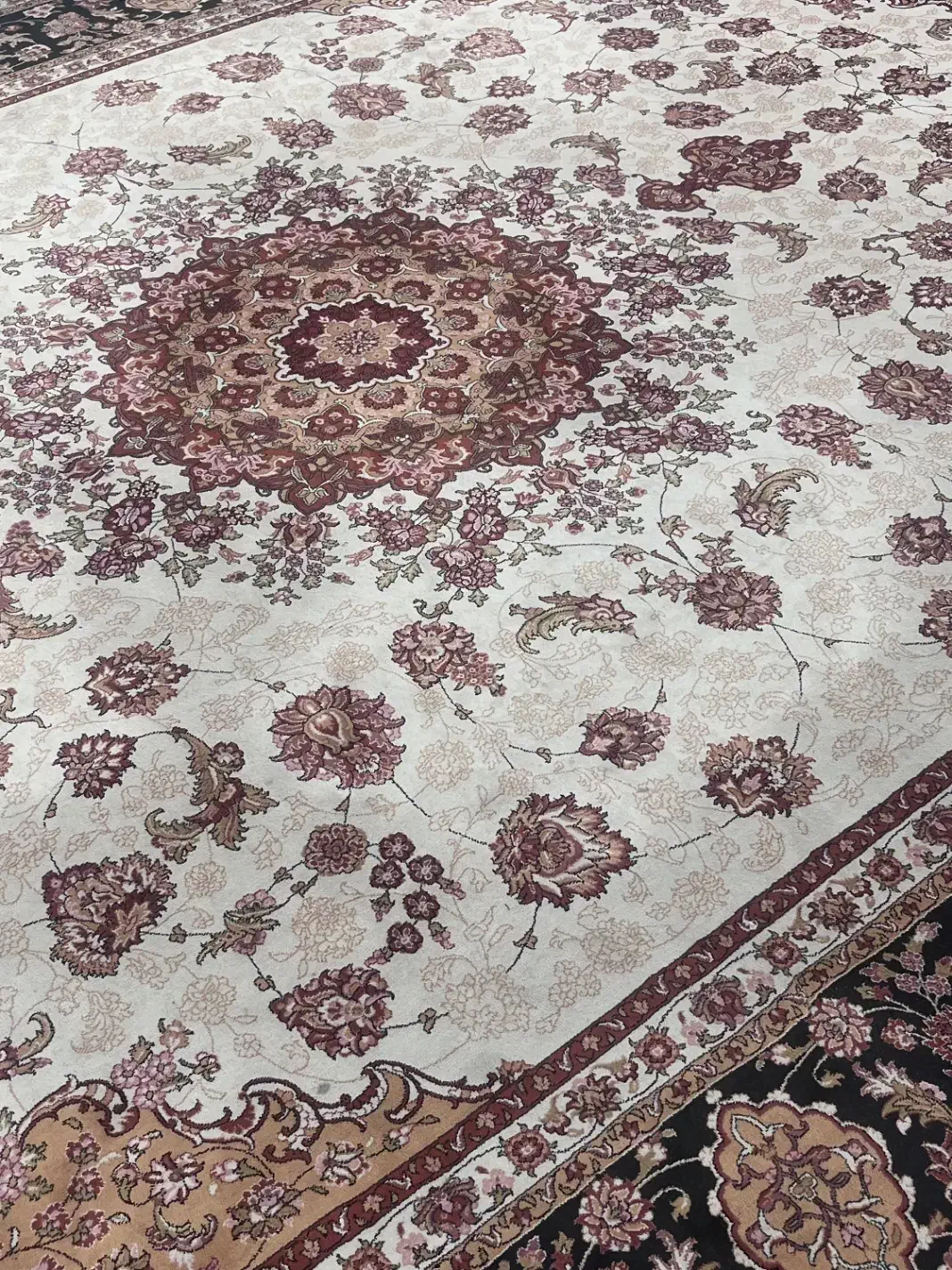 فرش فرهی|فرش|رشت, گلسار|دیوار