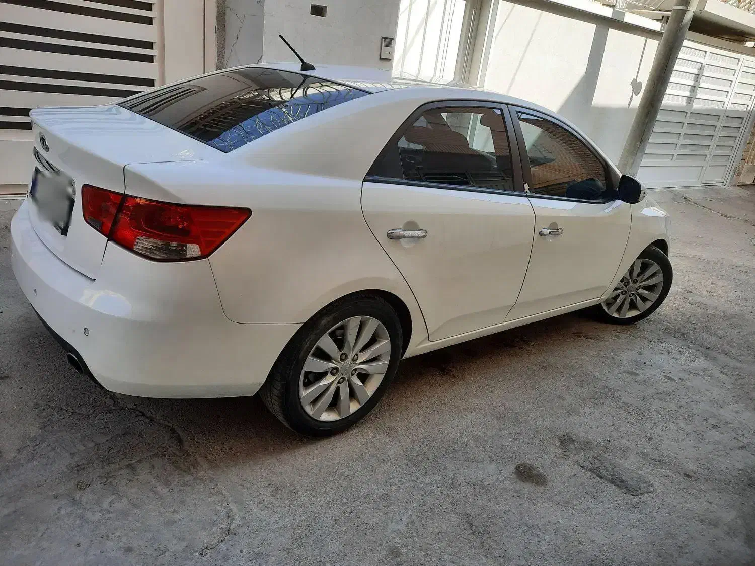 سراتو ۲۰۱۰ وارداتی|خودرو سواری و وانت|اصفهان, بهارستان (مخابرات)|دیوار