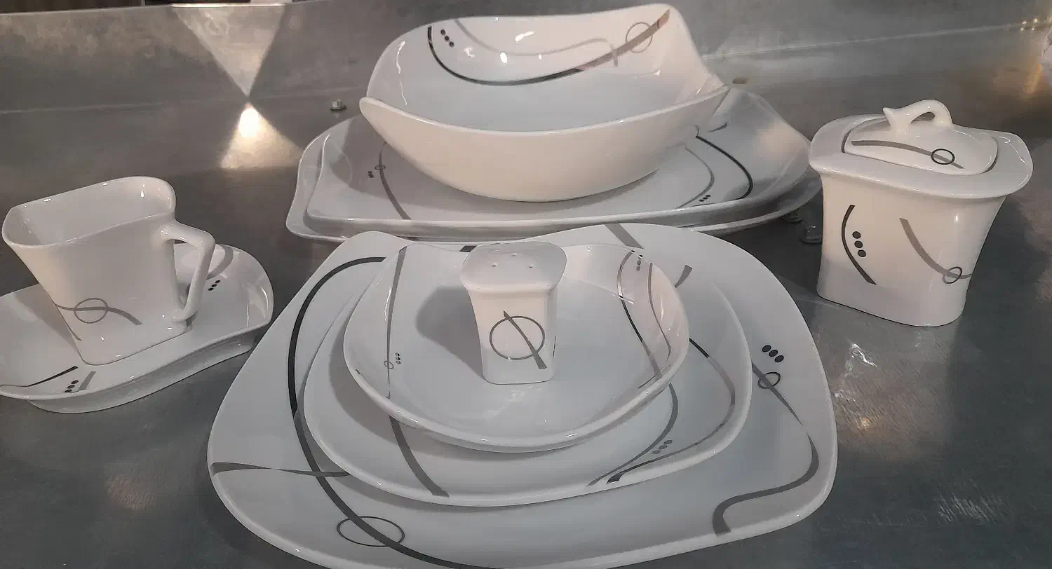 چینی شش نفره خارجی نو|ظروف سرو و پذیرایی|شهرضا, |دیوار