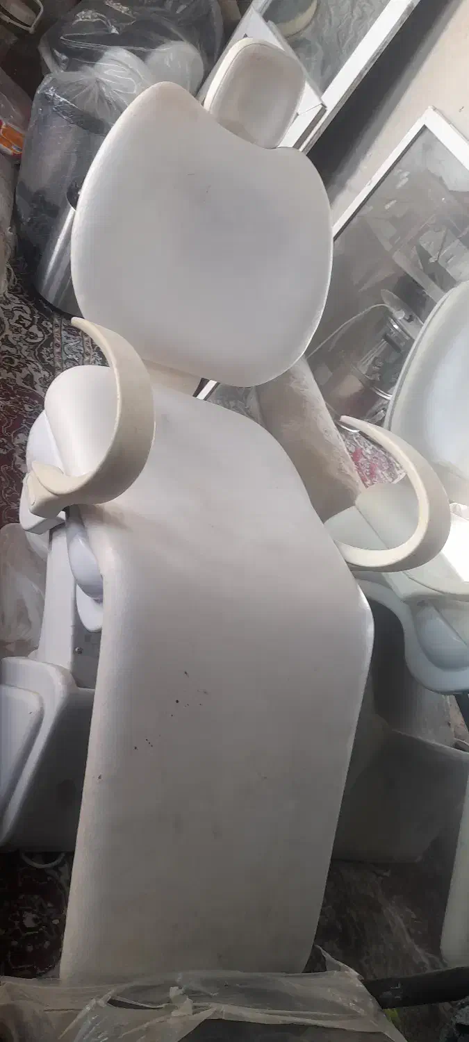 صندلی برقی کنترل دارسالم|آرایشگاه و سالنهای زیبایی|سیرجان, |دیوار