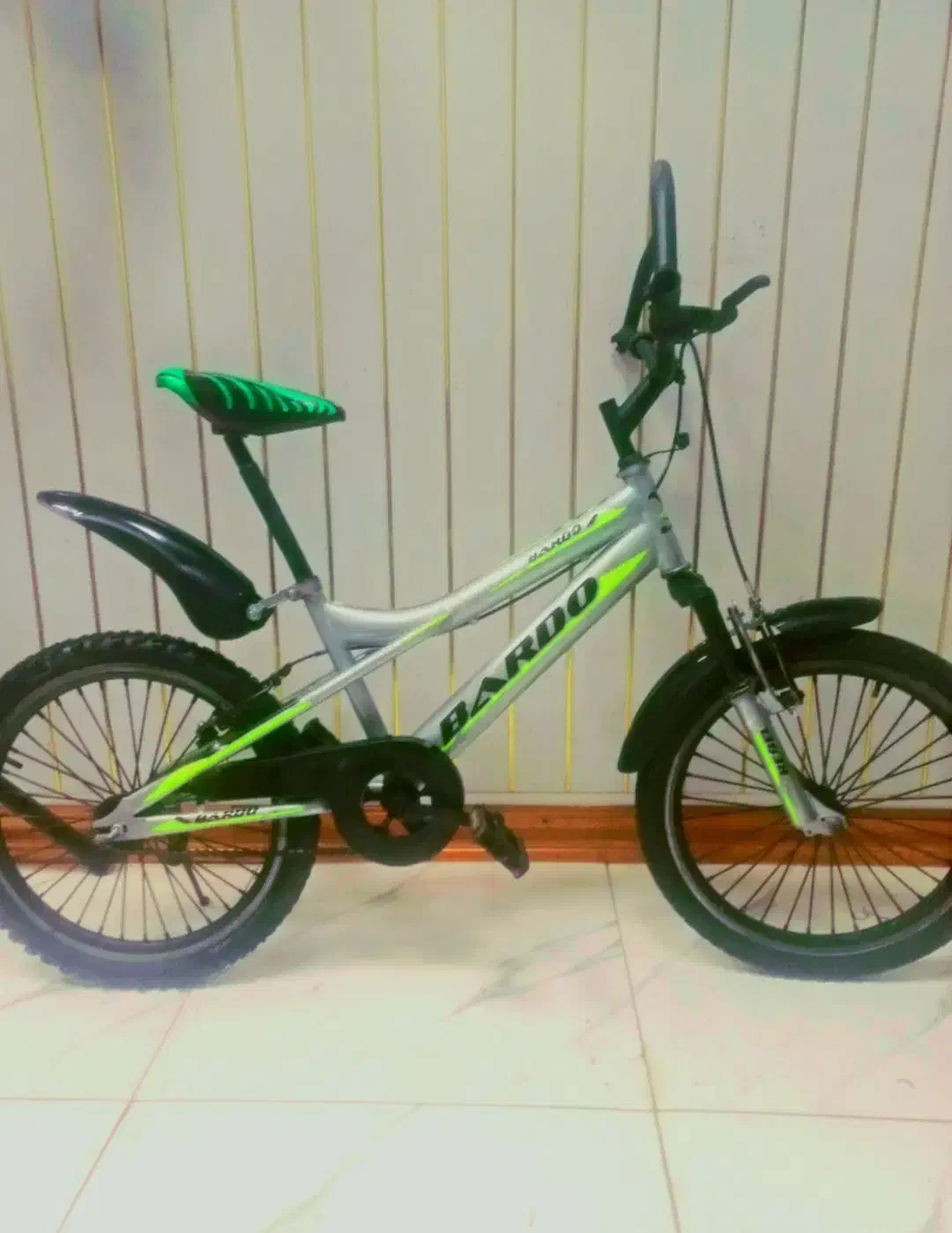 دوچرخه ۲۰ کمک دار حرفه ای تمیز سالم|دوچرخه، اسکیت، اسکوتر|قم, شاه ابراهیم|دیوار