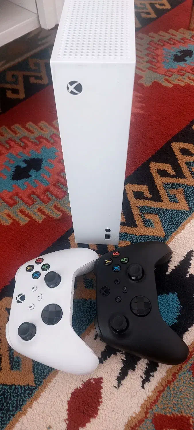 کنسول xbox series|کنسول، بازی ویدئویی و آنلاین|شیراز, شهرک فرزانگان|دیوار