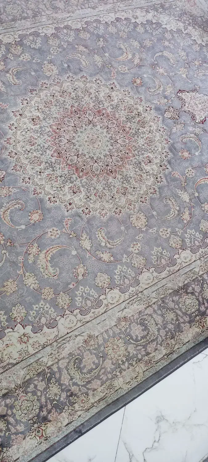 ست فرش فرهی ۷۰۰ شانه سالم و بسیار شیک|فرش|تهران, آشتیانی|دیوار