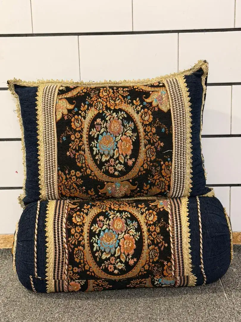 بالشت همراه باپشتی سه جفت|رختخواب، بالش، پتو|بهبهان, |دیوار