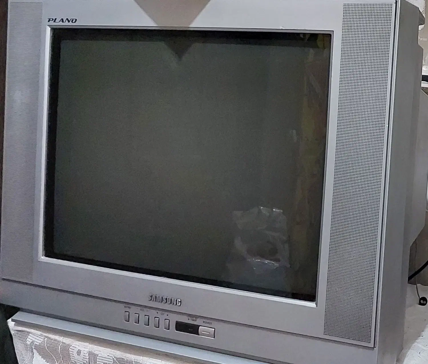 تلویزیون قدیمی|تلویزیون و پروژکتور|سمنان, |دیوار