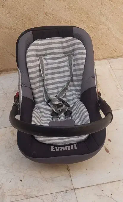 کریر در حد نو|کالسکه و لوازم جانبی|قم, شاه سید علی|دیوار