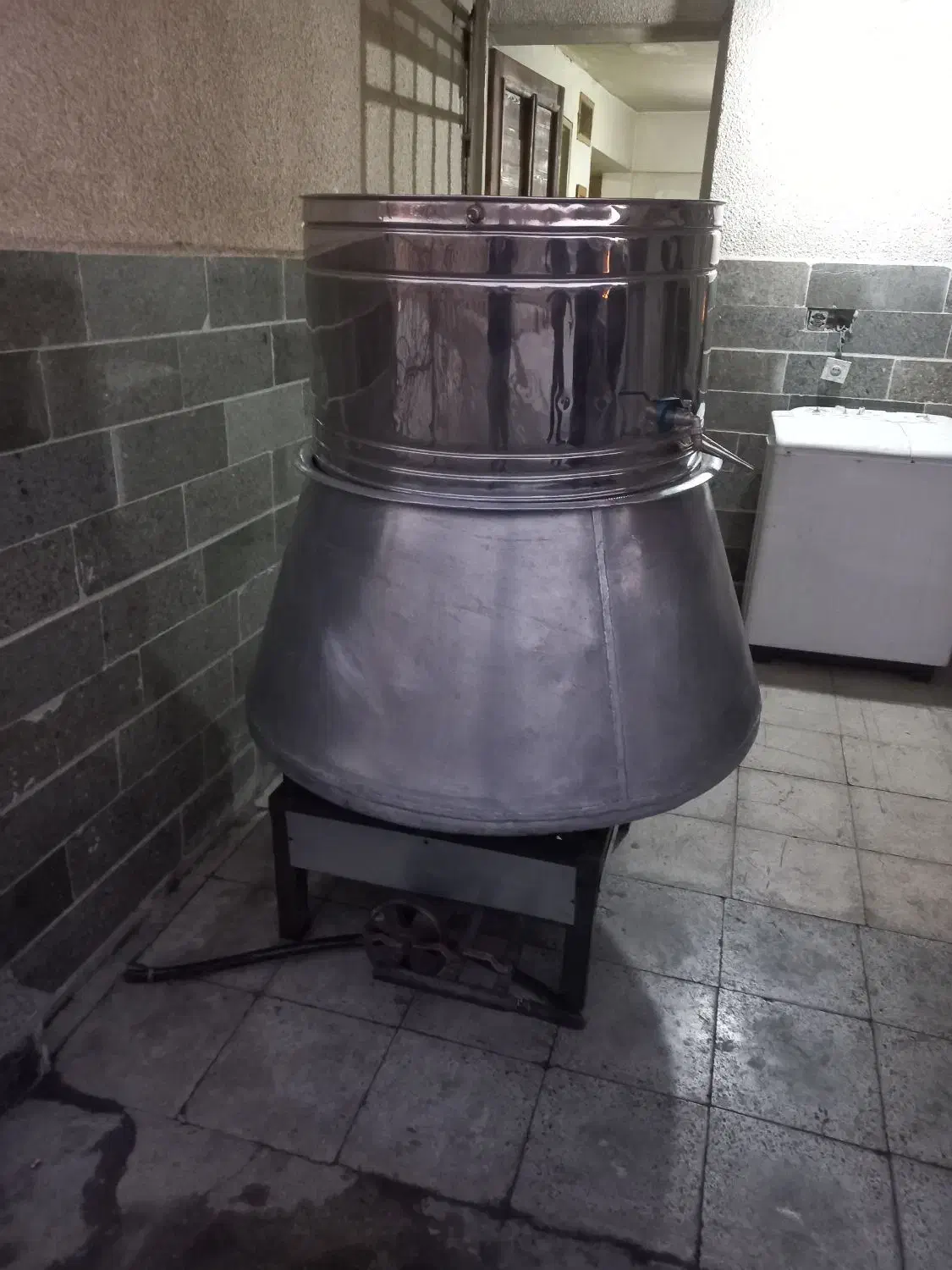 دیگ ۵۰۰لیتری و اجاق گاز و دستگاه تقصیر هر ۳تا|ظروف پخت‌وپز|کرج, کلاک پایین|دیوار