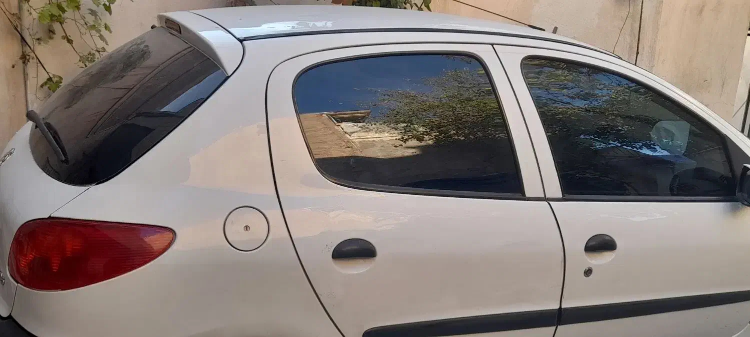 پژو ۲۰۶|خودرو سواری و وانت|بروجرد, |دیوار