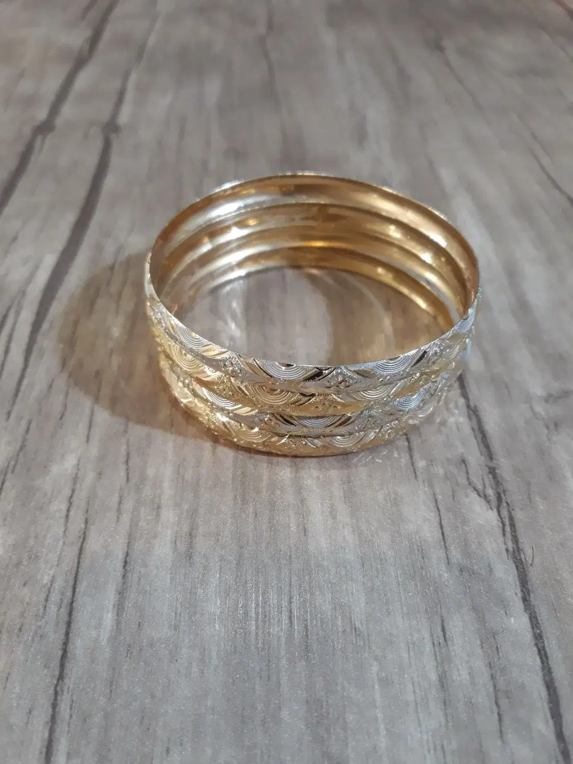 طلا در حد نو|جواهرات|فردیس, فردیس|دیوار