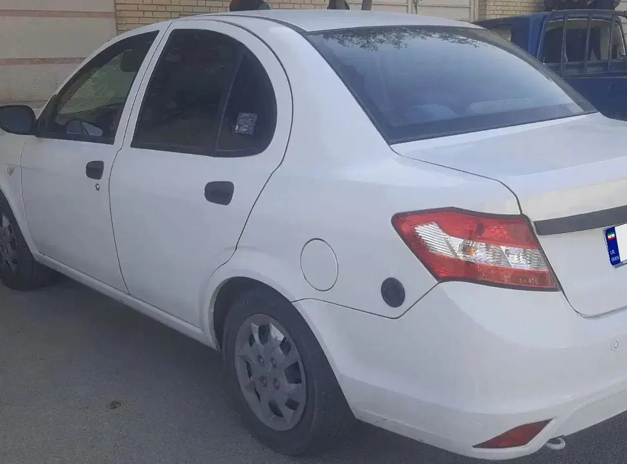 ساینا ۱۴۰۱|خودرو سواری و وانت|شیراز, شهرک بزین|دیوار