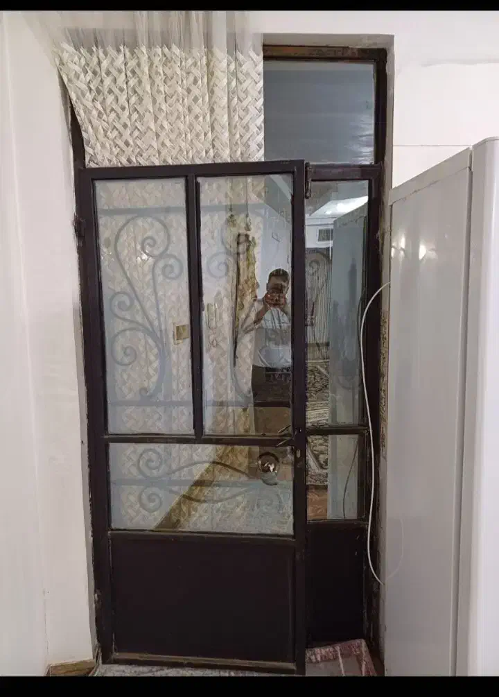 درب دولنگه و پنجره آهنی کارکرده تمیز|مصالح و تجهیزات ساختمان|تهران, کوی بیمه|دیوار