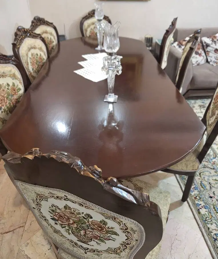 مبل ۹ نفره چوب گردو + ناهارخوری ۸ نفره سالم و تمیز|مبلمان خانگی و میز عسلی|تهران, هروی|دیوار