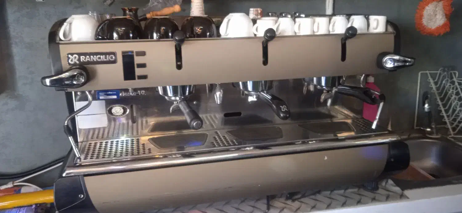 رنچلیو کلاس 10 ایتالیا سه گروپ|کافیشاپ و رستوران|ششطراز, |دیوار