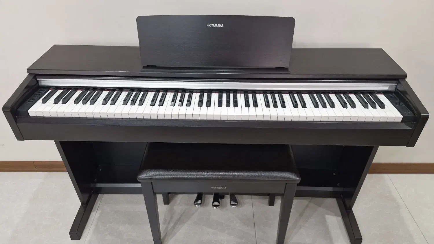 پیانو یاماها Yamaha YDP 142|پیانو، کیبورد، آکاردئون|مشهد, فردوسی|دیوار