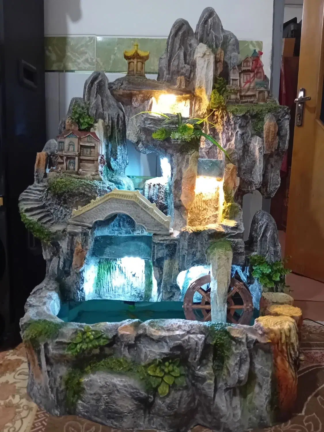 آبنما|مجسمه، تندیس، ماکت|نجفآباد, صالح آباد|دیوار